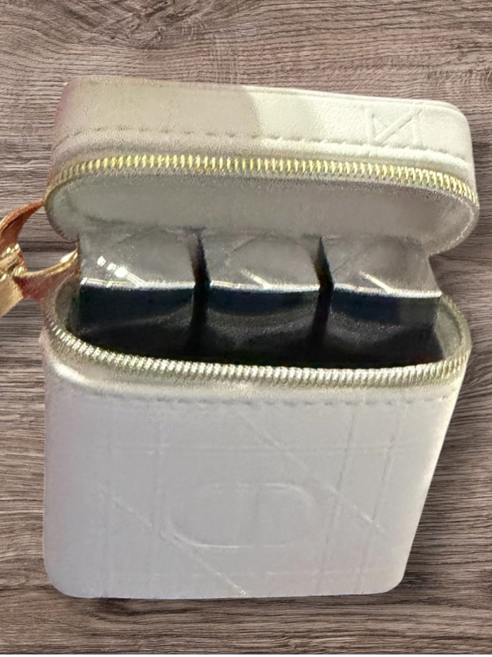 Dior Beauty Privé White Cannage Case with 3 Lipsticks Set - Picture 6 of 6